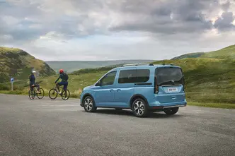 Ford Tourneo, 2.0, 75 kW, diesel, manual, front-wheel drive