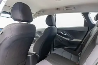 Hyundai i30, 1.4, 81 kW, бензин, механическая, передний привод