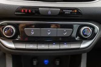 Hyundai i30, 1.4, 81 kW, бензин, механическая, передний привод