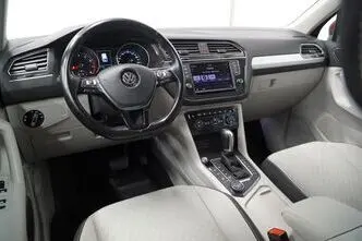 Volkswagen Tiguan, 2.0, 132 kW, bensiin, automaat, nelikvedu