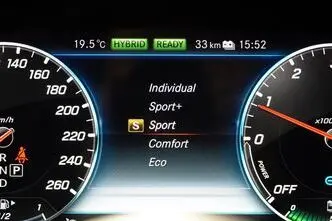 Mercedes-Benz E 300, 2.0, 143 kW, hybrid, automatic, rear-wheel drive