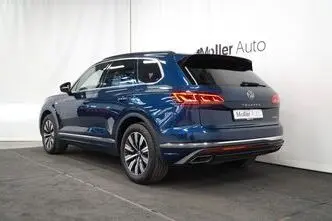 Volkswagen Touareg, 3.0, 250 kW, hybrid, automatic, four-wheel drive