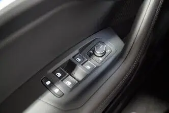 Volkswagen Touareg, 3.0, 250 kW, hybrid, automatic, four-wheel drive