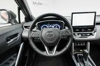 Toyota Corolla, 2.0, 112 kW, гибрид, автомат, полный привод