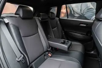 Toyota Corolla, 2.0, 112 kW, гибрид, автомат, полный привод