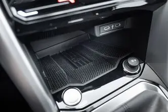 Volkswagen T-Roc, 1.5, 110 kW, bensiin, automaat