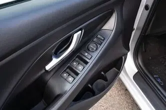 Hyundai i30, 1.6, 70 kW, дизель, механическая