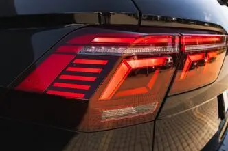 Volkswagen Tiguan, 180 kW, elekter, automaat, esivedu