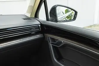 Volkswagen Touareg, 3.0, 169 kW, дизель, автомат, полный привод