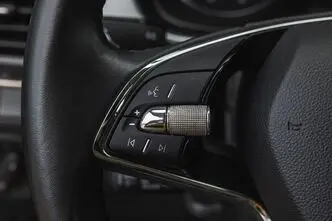 Škoda Fabia, 1.0, 70 kW, бензин, механическая