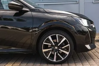 Peugeot 208, 1.2, 81 kW, бензин, автомат, передний привод