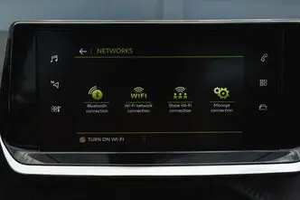 Peugeot 208, 1.2, 81 kW, бензин, автомат, передний привод