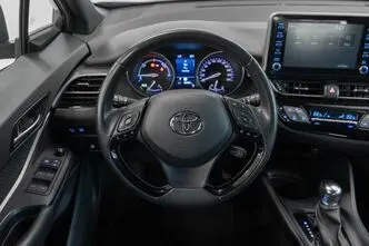 Toyota C-HR, 1.8, 72 kW, pistikhübriid, automaat, esivedu