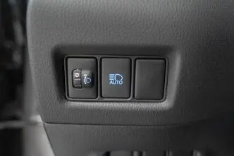 Toyota C-HR, 1.8, 72 kW, pistikhübriid, automaat, esivedu