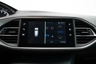 Peugeot 308, 1.2, 96 kW, бензин, механическая, передний привод