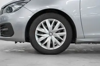 Peugeot 308, 1.2, 96 kW, бензин, механическая, передний привод