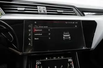 Audi e-tron, 300 kW, elekter, automaat, nelikvedu