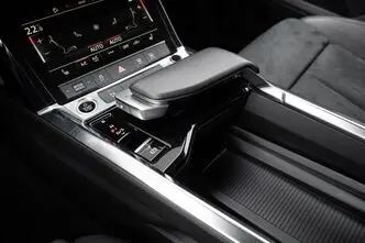 Audi e-tron, 300 kW, elekter, automaat, nelikvedu