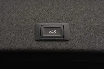 Audi e-tron, 300 kW, elekter, automaat, nelikvedu