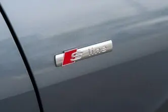 Audi Q4 e-tron, 220 kW, электричество, автомат, полный привод