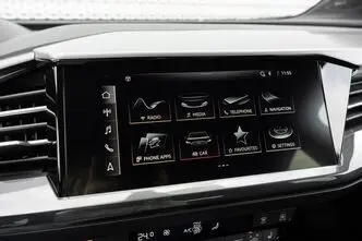 Audi Q4 e-tron, 220 kW, электричество, автомат, полный привод