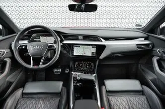 Audi SQ8, 370 kW, electric, automatic, four-wheel drive