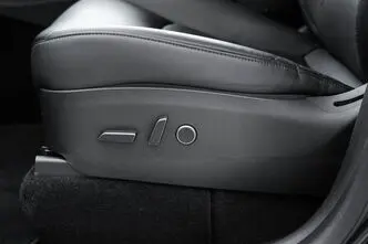 Tesla Model Y, 378 kW, elekter, automaat, nelikvedu