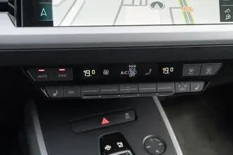Audi Q4 e-tron, 210 kW, elekter, automaat, tagavedu