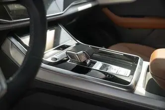 Audi Q8, 3.0, 290 kW, бензин, автомат, полный привод