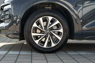 Audi Q6, 0.1, 225 kW, bensiin, automaat, tagavedu