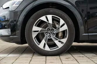 Audi e-tron, 300 kW, elekter, automaat, nelikvedu