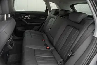 Audi e-tron, 300 kW, elekter, automaat, nelikvedu