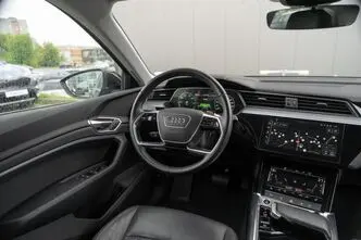 Audi e-tron, 300 kW, elekter, automaat, nelikvedu