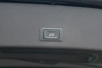 Audi e-tron, 300 kW, elekter, automaat, nelikvedu