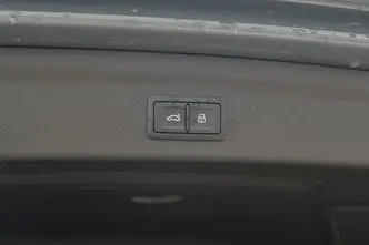 Audi Q3, 1.4, 110 kW, pistikhübriid, automaat, esivedu