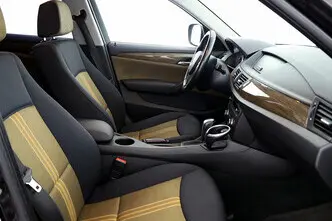 BMW X1, 2.0, 110 kW, bensiin, automaat, tagavedu