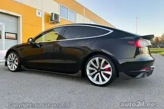 Tesla Model 3, 155 kW, electric, automatic, four-wheel drive