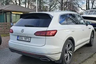 Volkswagen Touareg, 3.0, 210 kW, дизель, автомат, полный привод