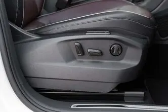 Volkswagen Tiguan, 2.0, 110 kW, diesel, automatic, front-wheel drive