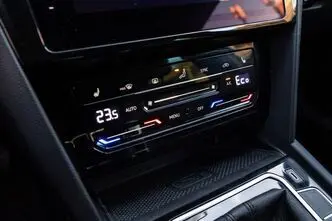 Volkswagen Passat, 1.4, 160 kW, plug-in hybrid, automatic, front-wheel drive