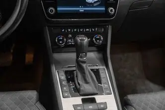Škoda Superb, 1.4, 160 kW, pistikhübriid, automaat