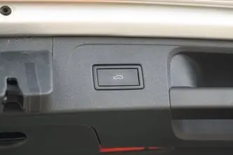 Volkswagen Passat, 2.0, 110 kW, diesel, automatic, front-wheel drive