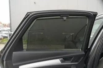 Audi Q5, 2.0, 195 kW, plug-in hybrid, automatic, four-wheel drive