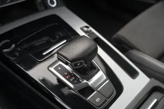 Audi Q5, 2.0, 195 kW, plug-in hybrid, automatic, four-wheel drive