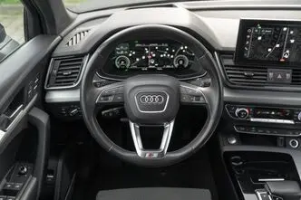 Audi Q5, 2.0, 195 kW, plug-in hybrid, automatic, four-wheel drive