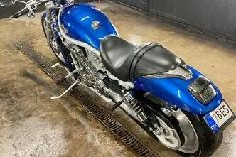 Harley-Davidson VRSCA V-Rod Anniversary edition, 1.1, 86 kW, bensiin, manuaal, tagavedu