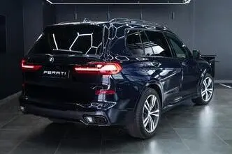 BMW X7, 3.0, 250 kW, petrol, automatic, four-wheel drive