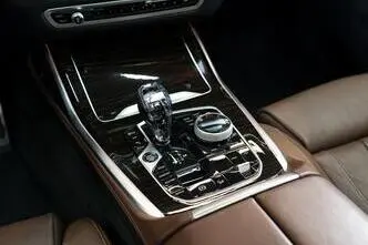 BMW X7, 3.0, 250 kW, petrol, automatic, four-wheel drive