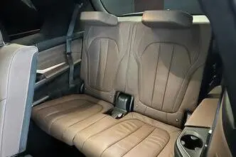 BMW X7, 3.0, 250 kW, petrol, automatic, four-wheel drive