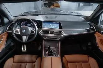 BMW X7, 3.0, 250 kW, hybrid, automatic, four-wheel drive